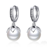 Boucles d’Oreilles Créoles Pendentif Perles en argent 925 plaqué or blanc avec zircons blancs