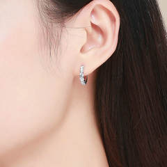 Boucles d’Oreilles Créoles Brillants en argent 925 plaqué or blanc avec zircons blancs - Photo 2