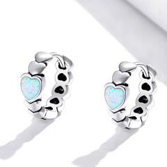 Boucles d’Oreilles Créoles Coeurs en argent 925 plaqué or blanc avec opales - Photo 3