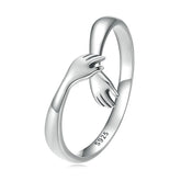 Bague Câlin en argent 925 plaqué or blanc ajustable avec étreinte et détail des mains