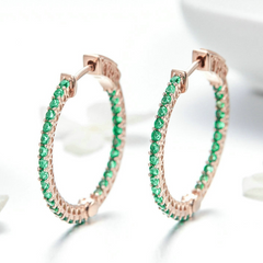 Boucles d’Oreilles Créoles Brillants en argent 925 plaqué or rose avec zircons verts - Photo 3