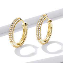 Boucles d’Oreilles Créoles Brillantes en argent 925 plaqué or jaune avec zircons blancs - Photo 3