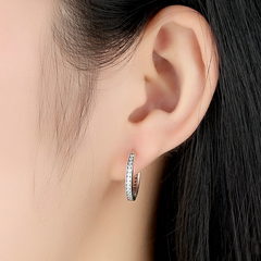 Boucles d’Oreilles Créoles Brillants en argent 925 plaqué or blanc avec zircons blancs - Photo 2