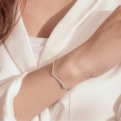 Bracelet en V en argent 925 plaqué or blanc ajustable avec zircons blancs - Photo 2