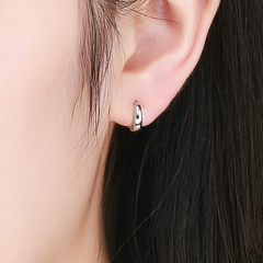Boucles d'Oreilles Petit Créoles Lisses - Image 2