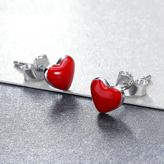 Boucles d'Oreilles Coeurs Rouges - Image 4