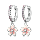 Boucles d’Oreilles Créoles Pendentif Fleurs en argent 925 plaqué or blanc émaillé rose avec zircons roses