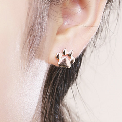 Pattes roses boucles