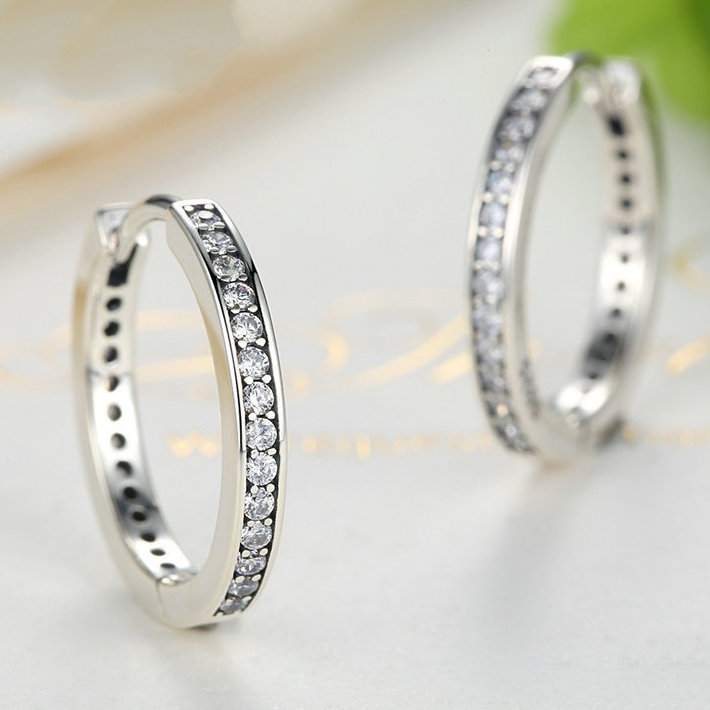 Boucles d’Oreilles Créoles Brillants en argent 925 plaqué or blanc avec zircons blancs - Photo 3