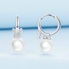 Boucles d’Oreilles Créoles Papillons et Perles en argent 925 plaqué or blanc avec zircons blancs - Photo 3