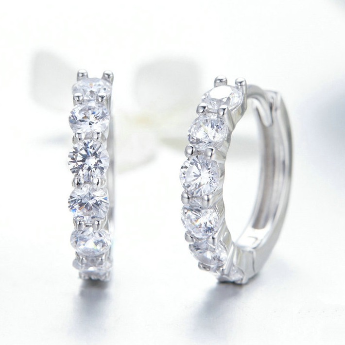 Boucles d’Oreilles Créoles Brillants en argent 925 plaqué or blanc avec zircons blancs - Photo 4