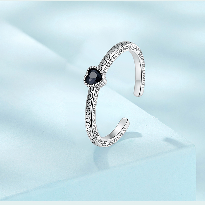 Bague Coeur Noir en argent 925 plaqué or blanc ajustable avec zircon noir et gravures faites à la main - Photo 3