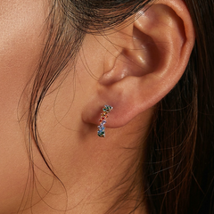Boucles d’Oreilles Créoles Colorés en argent 925 plaqué or blanc avec zircons multicolores - Photo 2