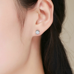 Boucles D’oreilles Couronne Point Lumineux en argent 925 plaqué or blanc avec zircons blancs - Photo 2