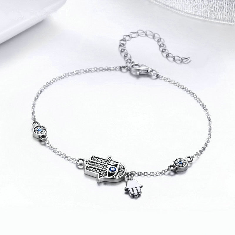 Bracelet Hamsa en argent 925 plaqué or blanc ajustable avec zircons blancs et bleus - Photo 3