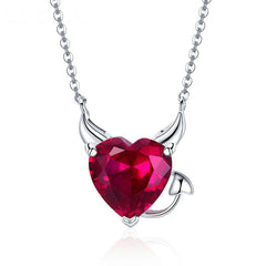 Collier Coeur Rouge en argent 925 plaqué or blanc avec cornes et petite queue de diable