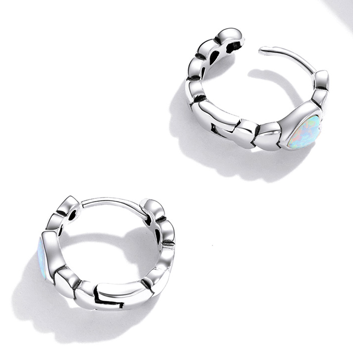 Boucles d’Oreilles Créoles Coeurs en argent 925 plaqué or blanc avec opales - Photo 5