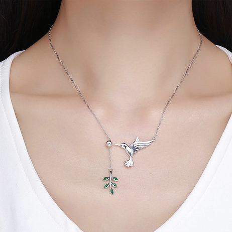Collier Colibri avec Brindille d’Olivier Argent Sterling 925 plaqué or blanc avec zircons verts et fermoir ajustable - Photo 2