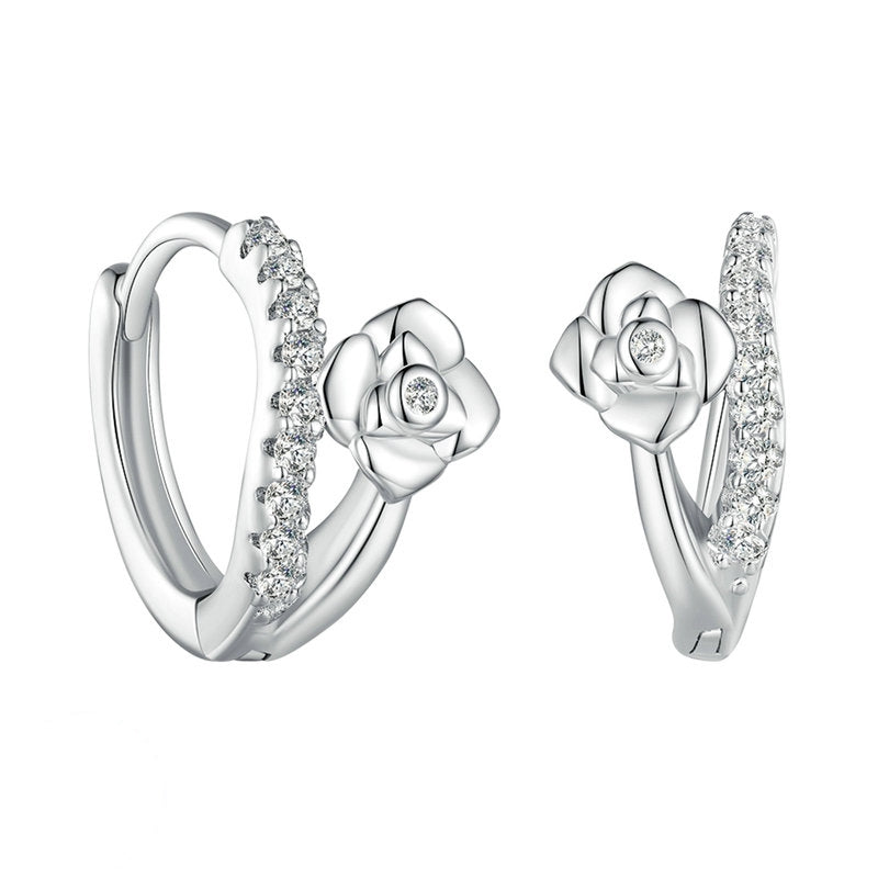 Boucles d’Oreilles Créoles Roses en argent 925 plaqué or blanc avec zircons blancs - Photo 4