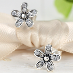 Boucles d'Oreilles Petites Fleurs - Image 4