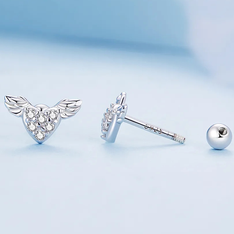 Boucles d'Oreilles Coeurs Ailés - Image 4