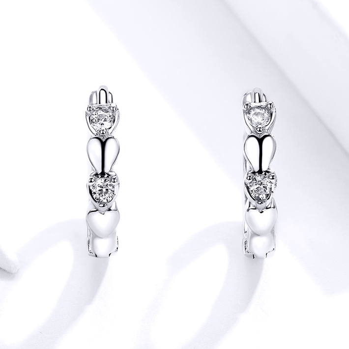 Boucles d'Oreilles Créoles Coeurs - Image 4