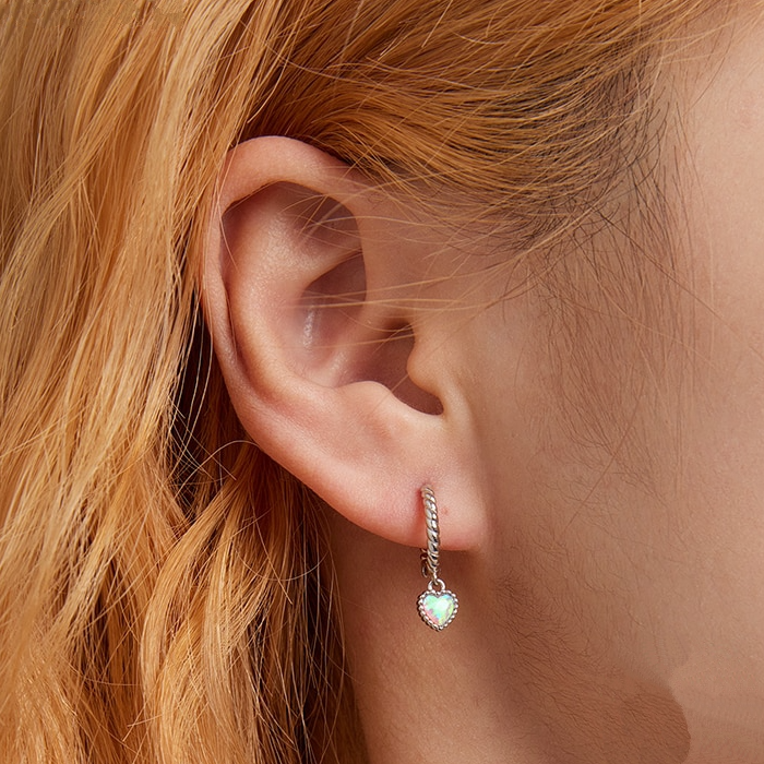 Boucles d'Oreilles Créoles avec Coeurs - Image 2