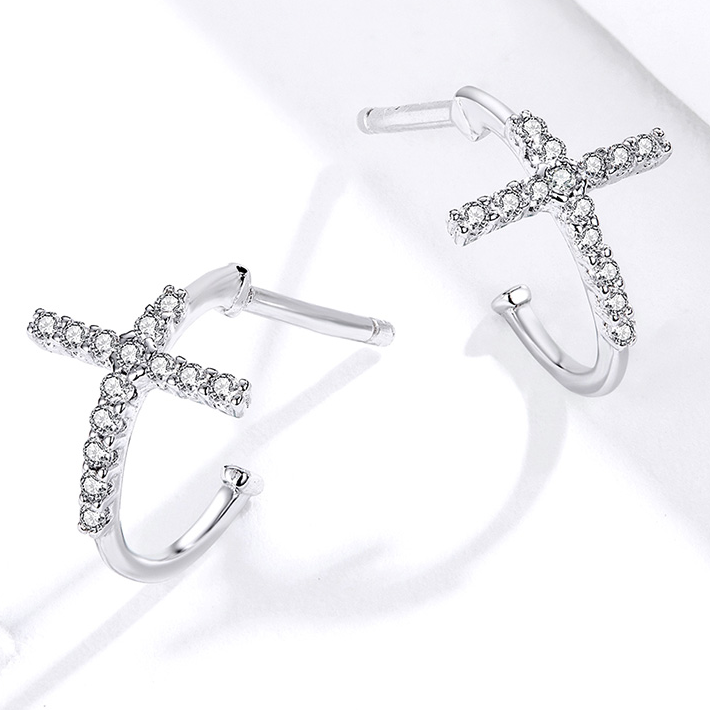 Boucles d'Oreilles Créoles avec Croix - Image 3