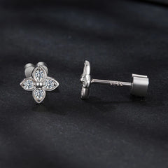 Boucles d'Oreilles Puces Trèfle Moissanite en Argent 925 avec Certificat