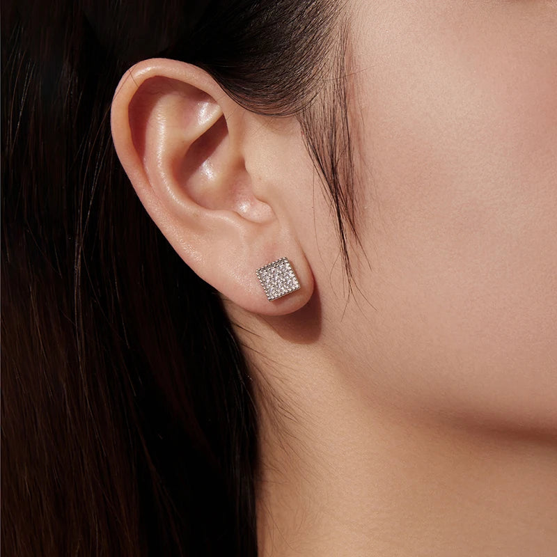 Boucles d'Oreilles Puces Carrées en Argent 925
