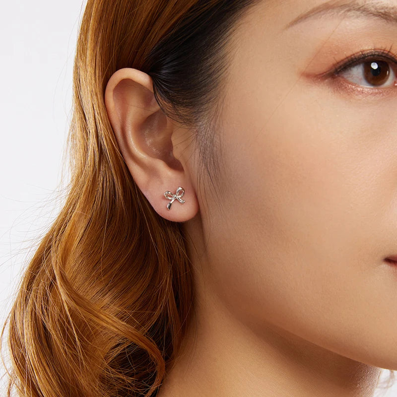 Boucles d'Oreilles Puces Nœud en Argent 925
