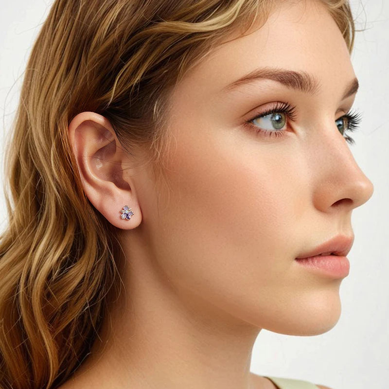 Boucles d'Oreilles Puces Fleur d'Iris Romantique en Argent 925