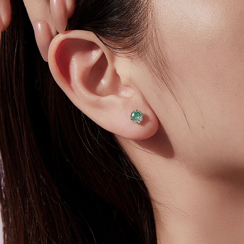 Boucles d'Oreilles Puces Trèfle Vert Scintillant en Argent 925