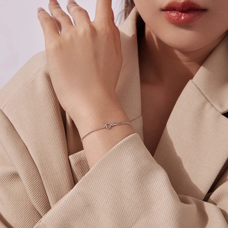 Bracelet à Breloque Clé en Argent 925