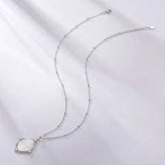 Collier Vierge Marie Nacre Blanche en Argent 925