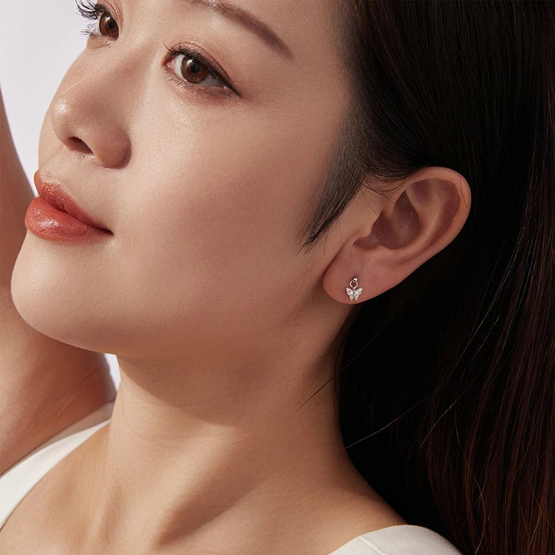 Boucles d'Oreilles Puces Traversantes Papillon en Argent 925