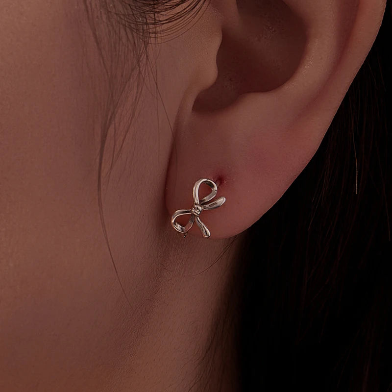 Boucles d'Oreilles Puces Nœud en Argent 925