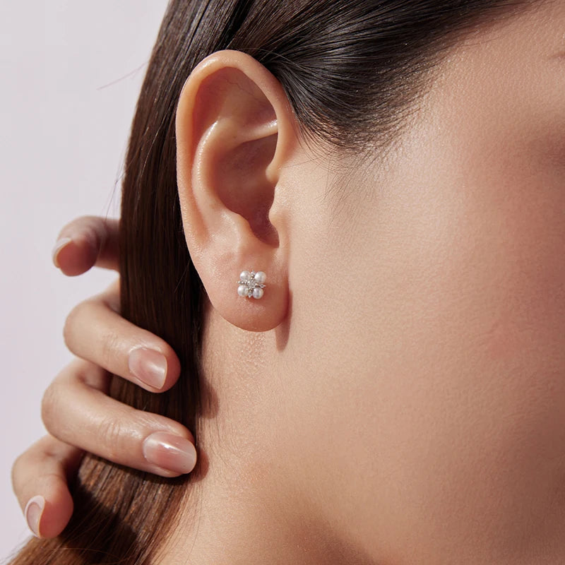 Boucles d'Oreilles Puces Trèfle Moissanite en Argent 925 avec Certificat