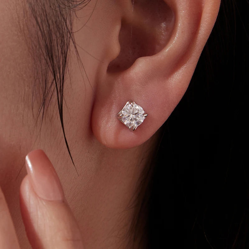 Boucles d'Oreilles Puces Moissanite Taille Carrée 1ct en Argent 925