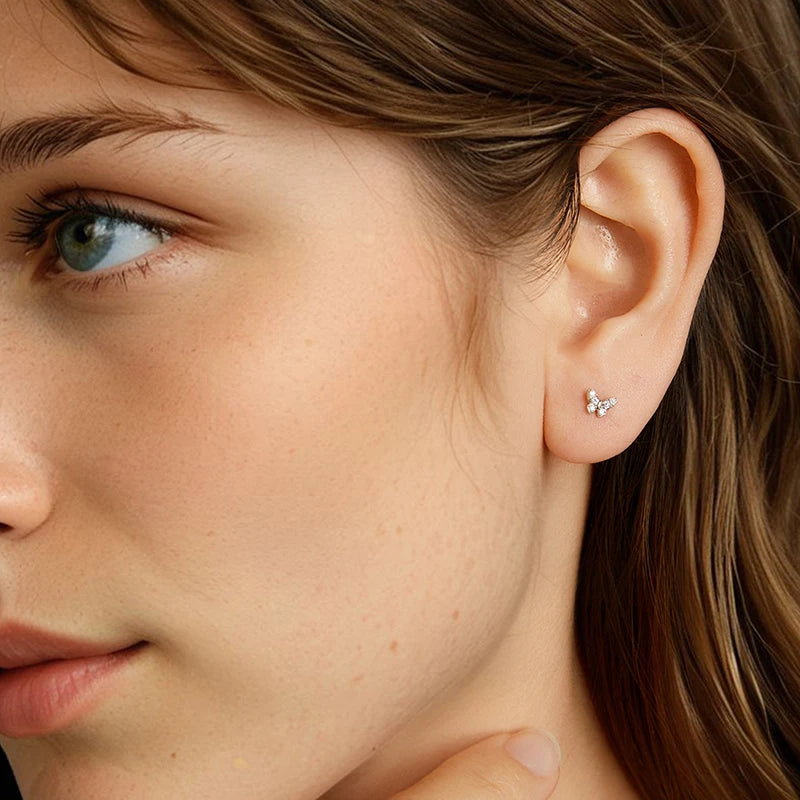Boucles d'Oreilles Puces Papillon Moissanite en Argent 925 avec Certificat