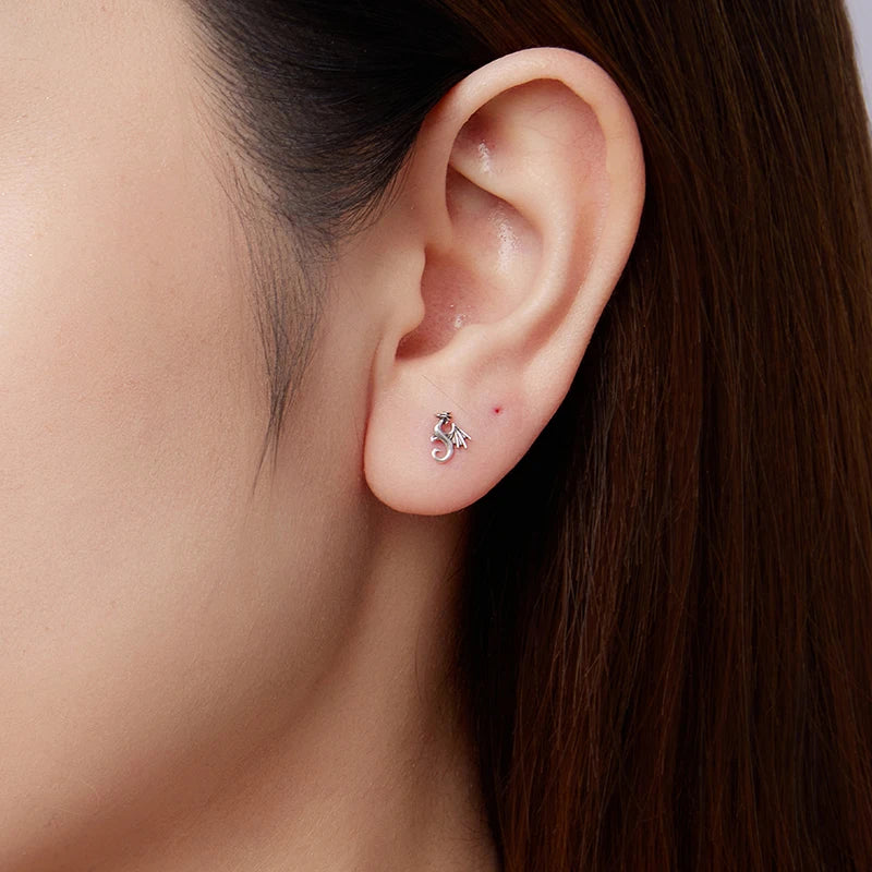 Boucles d'Oreilles Puces Mini Dragon Volant en Argent 925