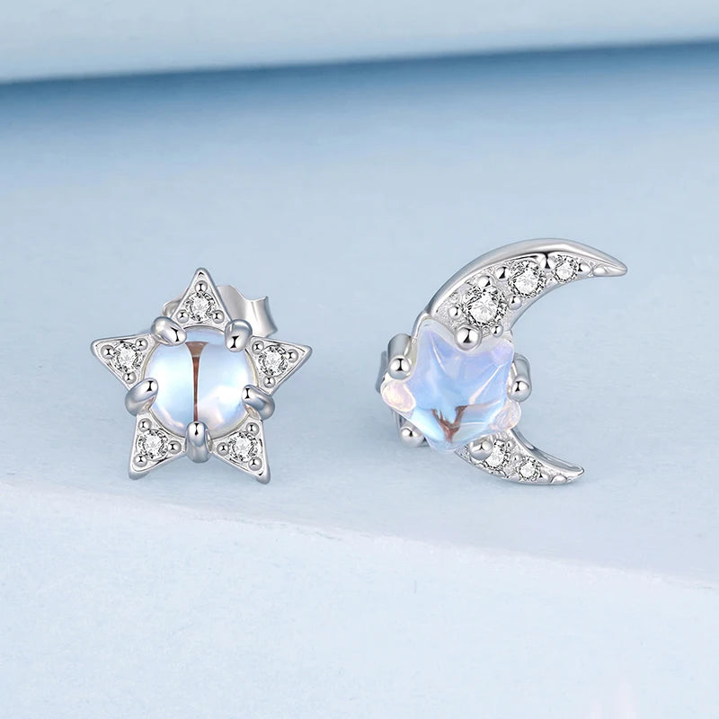 Boucles d'Oreilles Puces Étoile et Lune Irisées en Argent 925