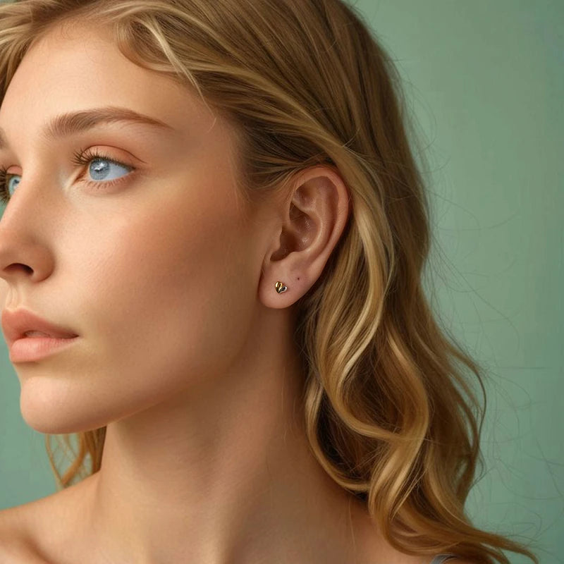 Boucles d'Oreilles Puces Traversantes Cœur Bicolore en Argent 925