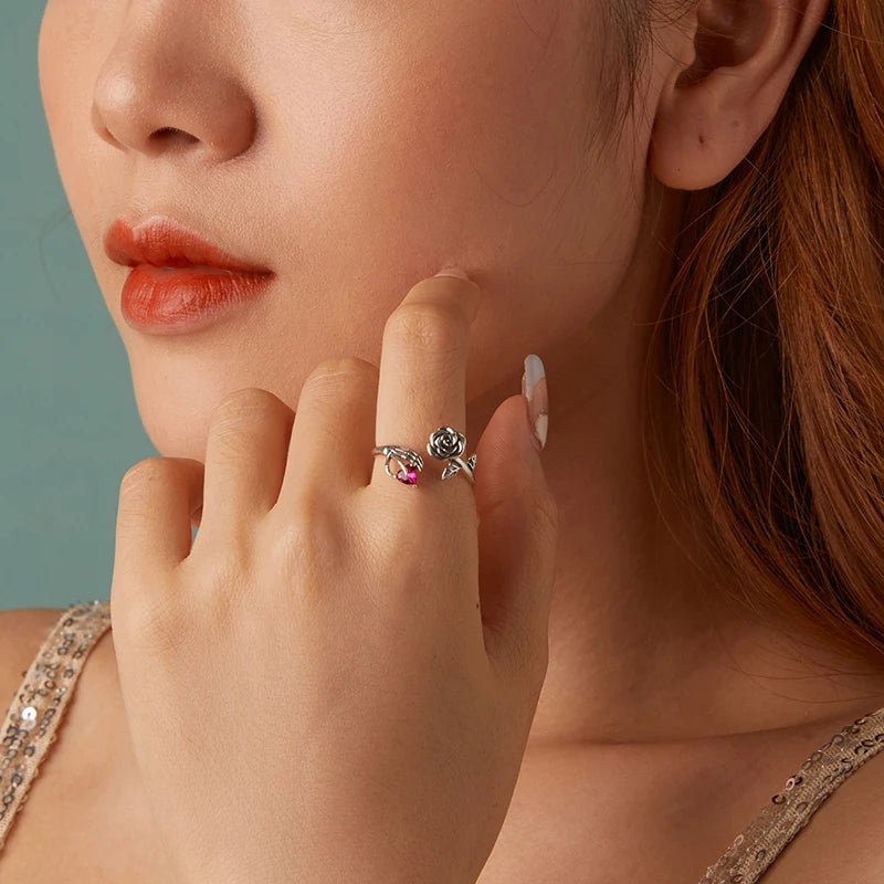 Bague Main Squelette et Rose en Argent 925