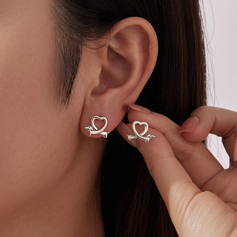 Boucles d'Oreilles Puces Chien Teckel en Argent 925