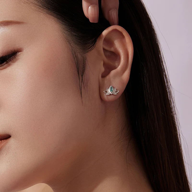 Boucles d'Oreilles Puces Fleur de Lotus en Argent 925