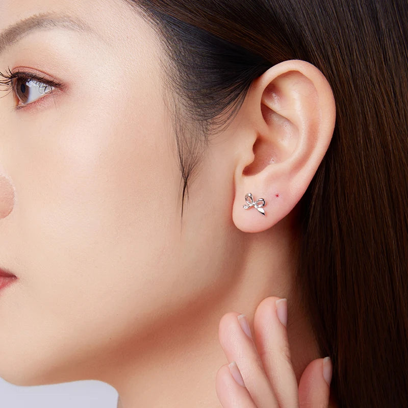 Boucles d'Oreilles Puces Nœud en Argent 925