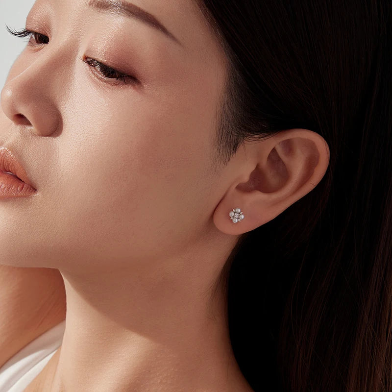 Boucles d'Oreilles Puces Trèfle Moissanite en Argent 925 avec Certificat