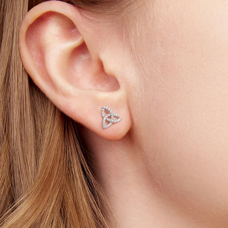 Boucles d'Oreilles Puces Nœud Celtique en Argent 925