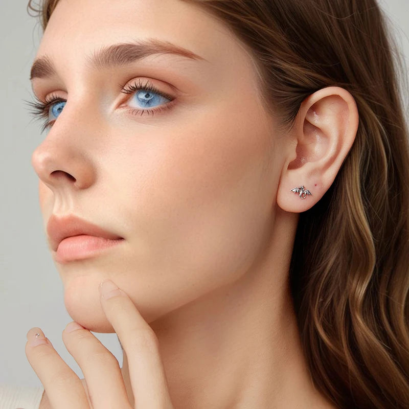 Boucles d'Oreilles Puces Mini Dragon Volant en Argent 925